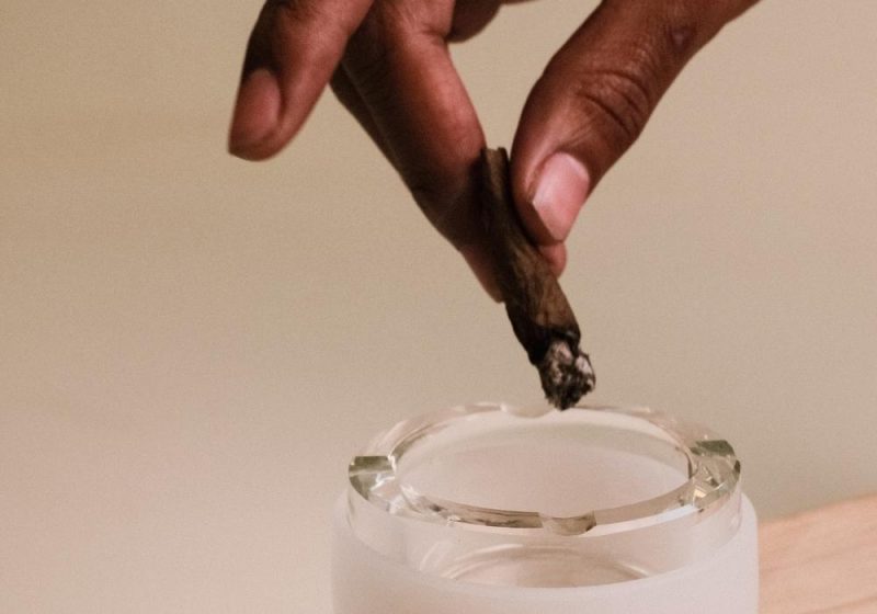 How To Light a Joint Simple tips to prevent sideburn
